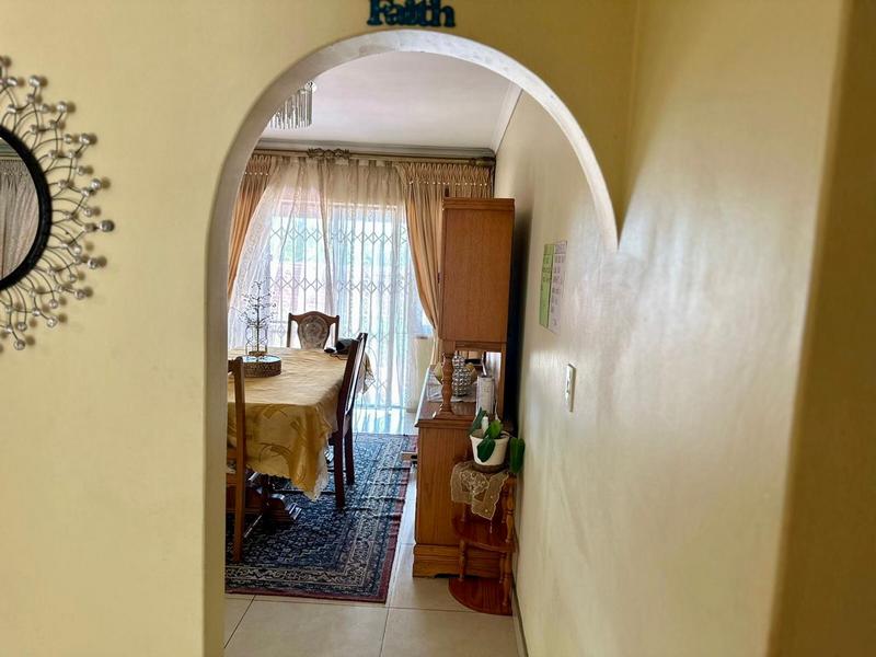 4 Bedroom Property for Sale in Sunningdale KwaZulu-Natal