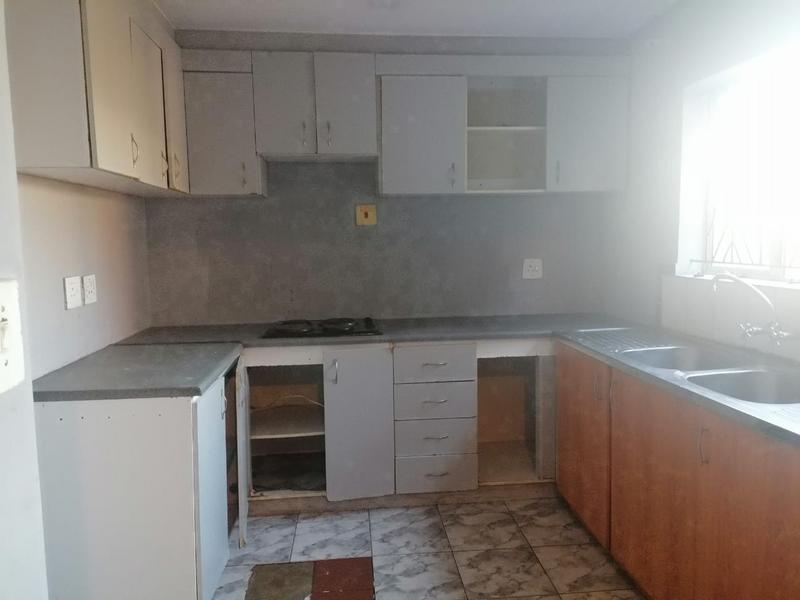 To Let 3 Bedroom Property for Rent in Queensburgh KwaZulu-Natal