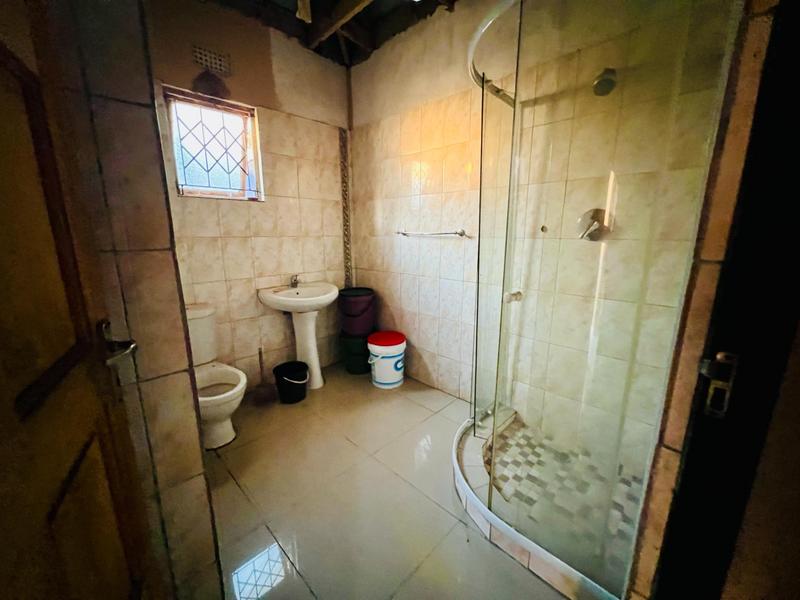 3 Bedroom Property for Sale in Kwamashu KwaZulu-Natal