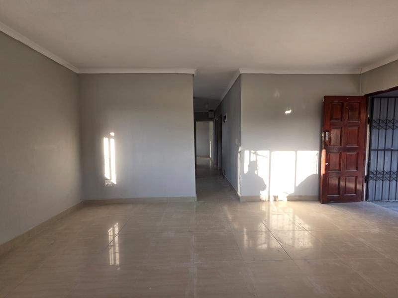 To Let 3 Bedroom Property for Rent in Newlands West KwaZulu-Natal
