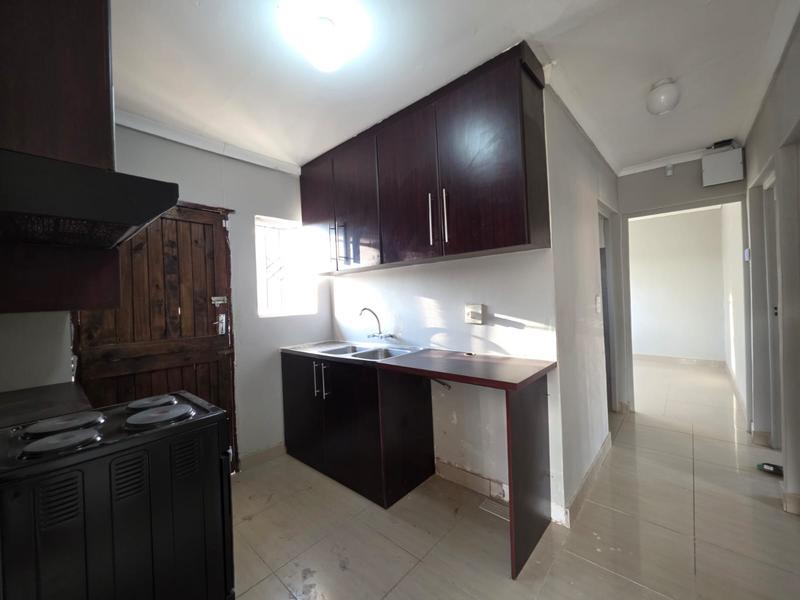 To Let 3 Bedroom Property for Rent in Newlands West KwaZulu-Natal
