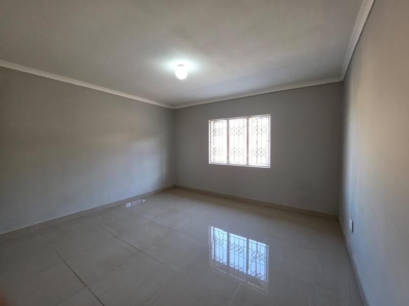 To Let 3 Bedroom Property for Rent in Newlands West KwaZulu-Natal