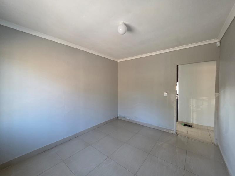 To Let 3 Bedroom Property for Rent in Newlands West KwaZulu-Natal