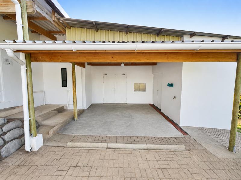 6 Bedroom Property for Sale in Shelly Beach KwaZulu-Natal