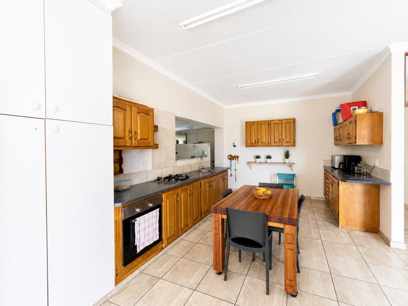 6 Bedroom Property for Sale in Shelly Beach KwaZulu-Natal