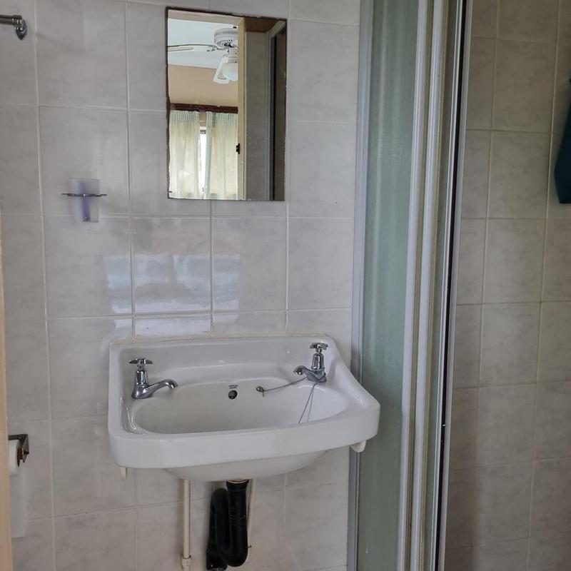 To Let 2 Bedroom Property for Rent in St Michaels On Sea KwaZulu-Natal