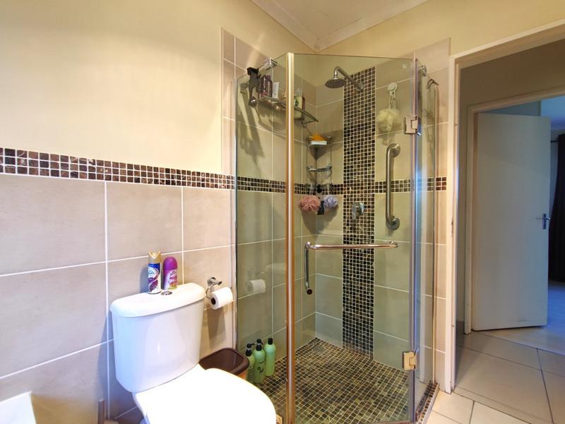 2 Bedroom Property for Sale in Montrose KwaZulu-Natal