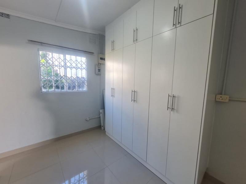To Let 1 Bedroom Property for Rent in Sherwood KwaZulu-Natal