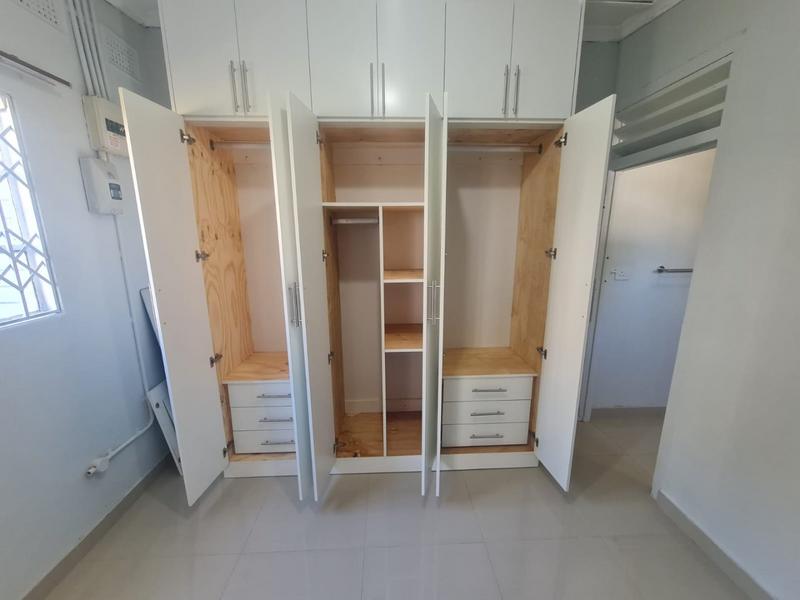 To Let 1 Bedroom Property for Rent in Sherwood KwaZulu-Natal