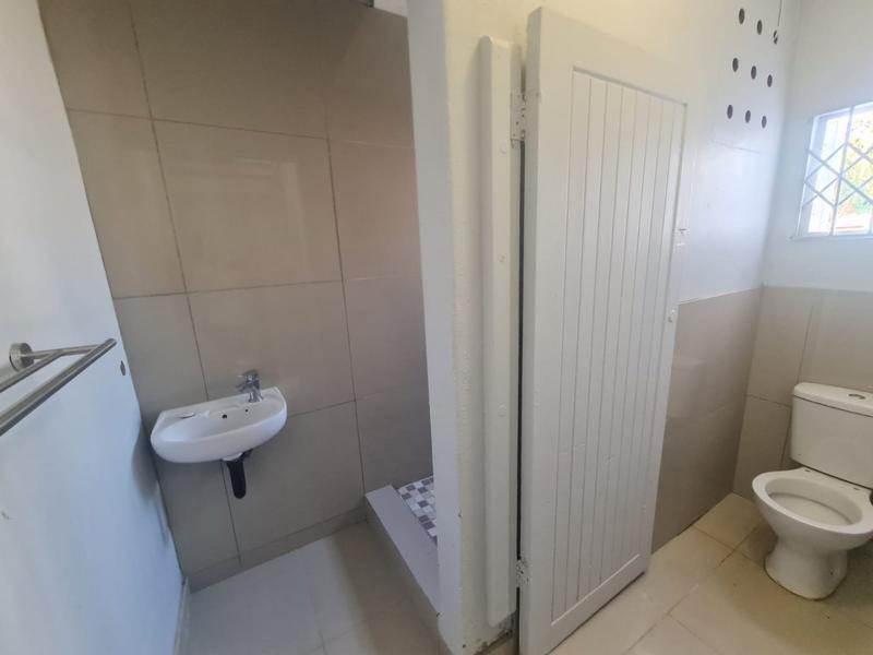 To Let 1 Bedroom Property for Rent in Sherwood KwaZulu-Natal