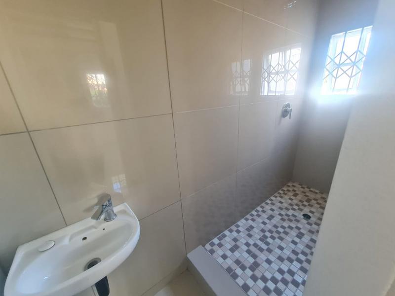 To Let 1 Bedroom Property for Rent in Sherwood KwaZulu-Natal