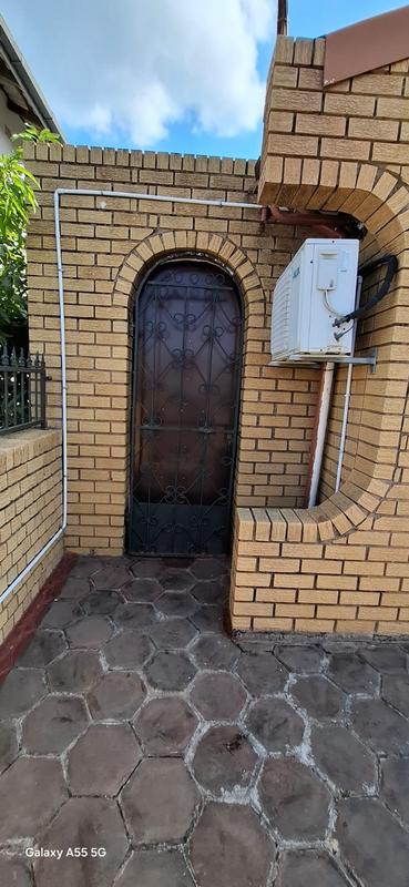 3 Bedroom Property for Sale in Woodview KwaZulu-Natal