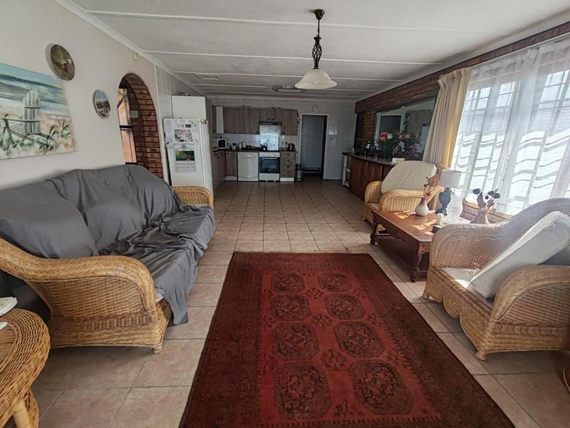 5 Bedroom Property for Sale in Beacon Rocks KwaZulu-Natal