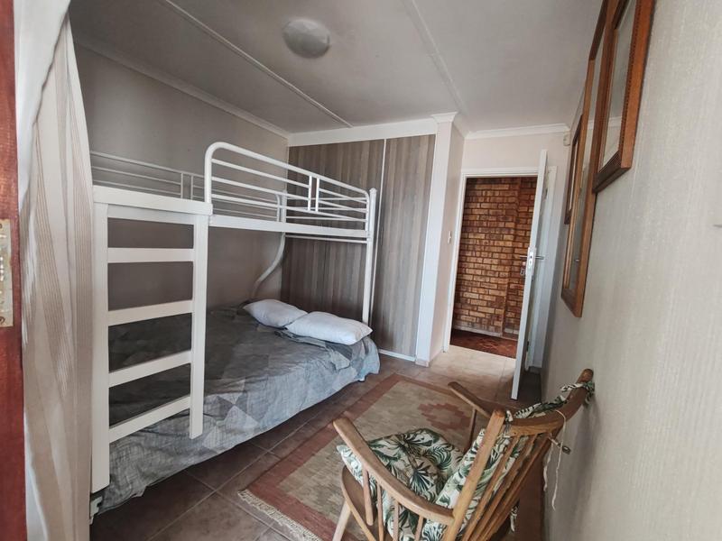 5 Bedroom Property for Sale in Beacon Rocks KwaZulu-Natal