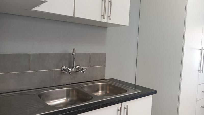 To Let 1 Bedroom Property for Rent in Berkshire Downs KwaZulu-Natal