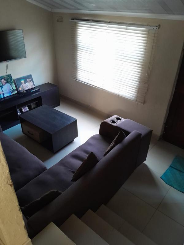 To Let 2 Bedroom Property for Rent in Umlazi KwaZulu-Natal