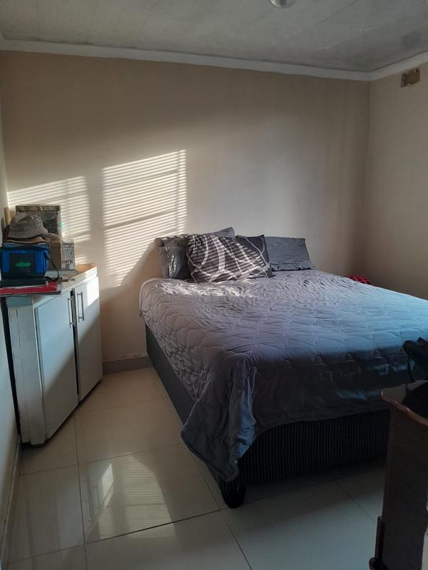 To Let 2 Bedroom Property for Rent in Umlazi KwaZulu-Natal