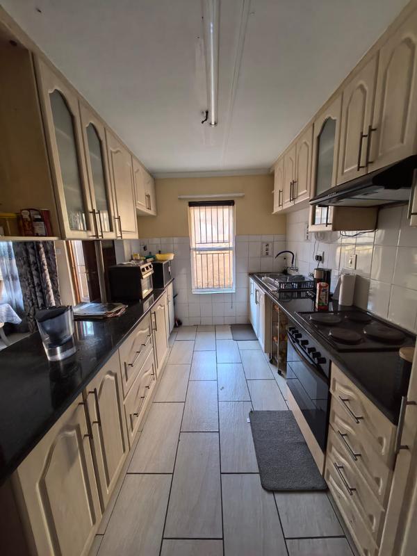 To Let 3 Bedroom Property for Rent in Sherwood KwaZulu-Natal