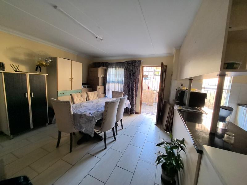 To Let 3 Bedroom Property for Rent in Sherwood KwaZulu-Natal