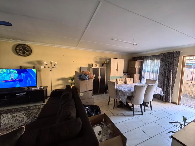 To Let 3 Bedroom Property for Rent in Sherwood KwaZulu-Natal