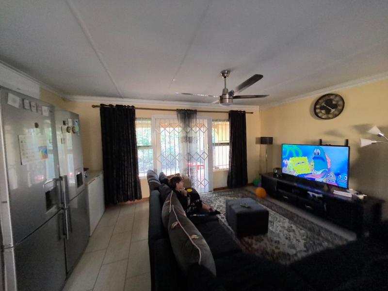 To Let 3 Bedroom Property for Rent in Sherwood KwaZulu-Natal
