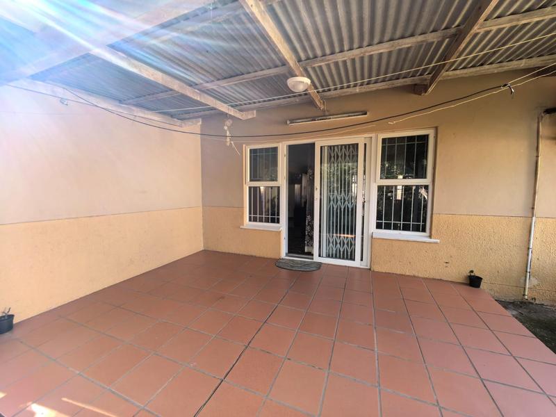 To Let 3 Bedroom Property for Rent in Sherwood KwaZulu-Natal