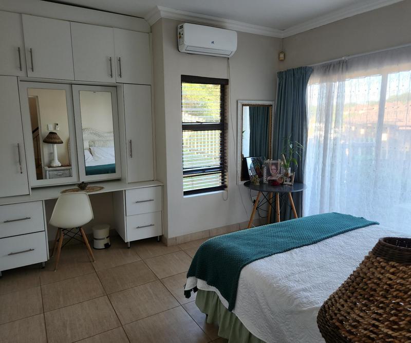 4 Bedroom Property for Sale in Seaward Estate KwaZulu-Natal