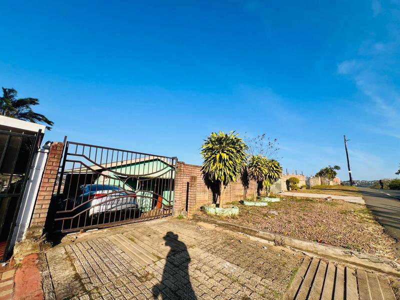 To Let 3 Bedroom Property for Rent in Newlands West KwaZulu-Natal