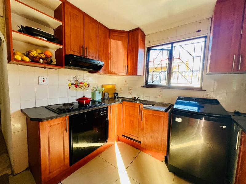To Let 3 Bedroom Property for Rent in Newlands West KwaZulu-Natal