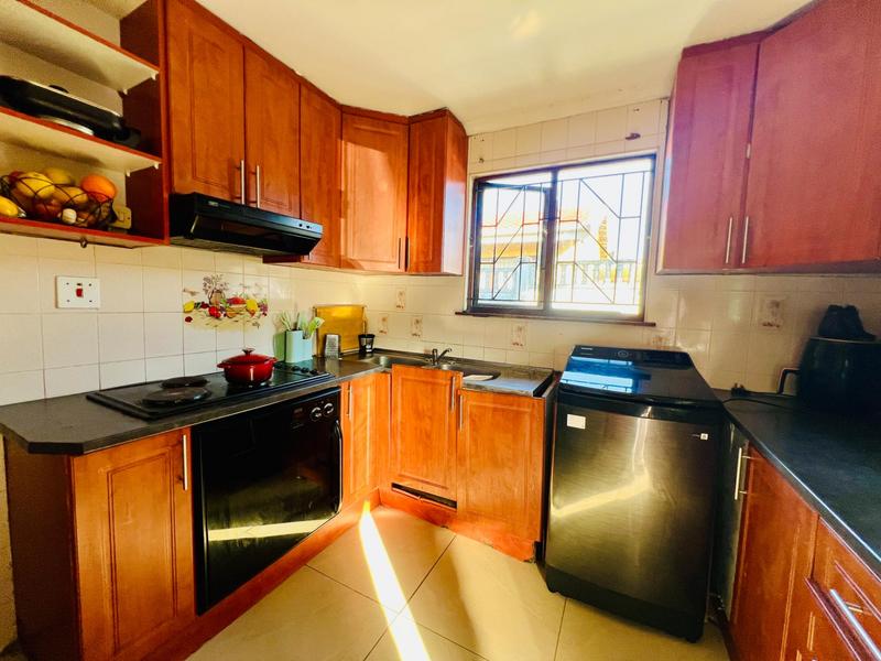 To Let 3 Bedroom Property for Rent in Newlands West KwaZulu-Natal