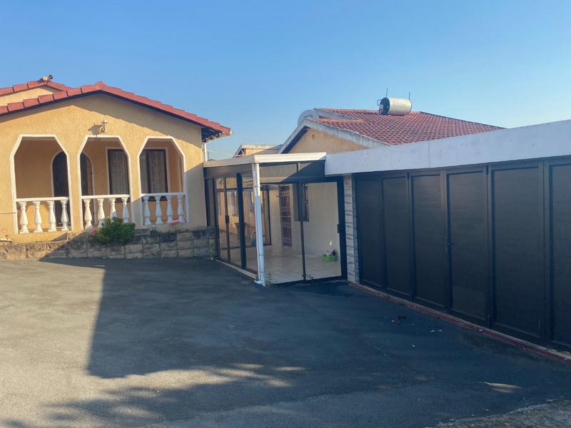 4 Bedroom Property for Sale in Centenary Park KwaZulu-Natal