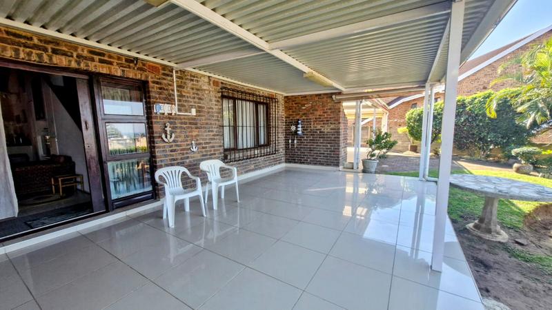 To Let 3 Bedroom Property for Rent in St Michaels On Sea KwaZulu-Natal