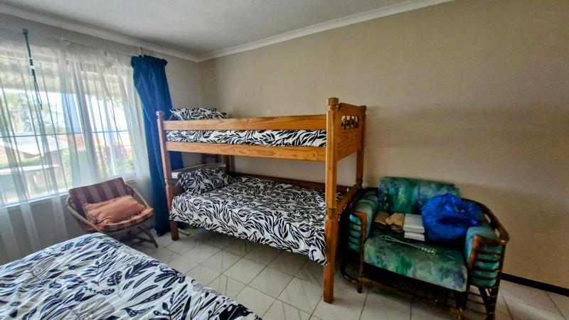 To Let 3 Bedroom Property for Rent in St Michaels On Sea KwaZulu-Natal