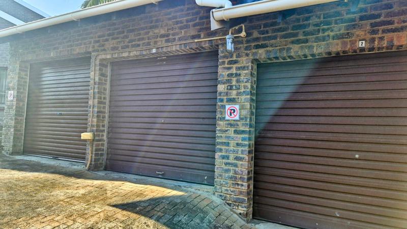 To Let 3 Bedroom Property for Rent in St Michaels On Sea KwaZulu-Natal