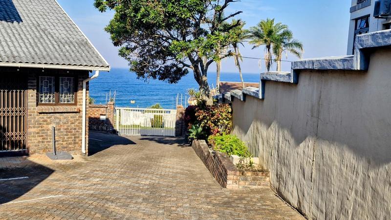 To Let 3 Bedroom Property for Rent in St Michaels On Sea KwaZulu-Natal