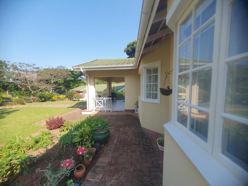 3 Bedroom Property for Sale in Umtentweni KwaZulu-Natal