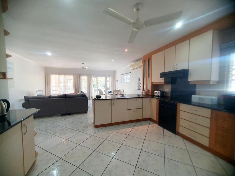 3 Bedroom Property for Sale in Umtentweni KwaZulu-Natal