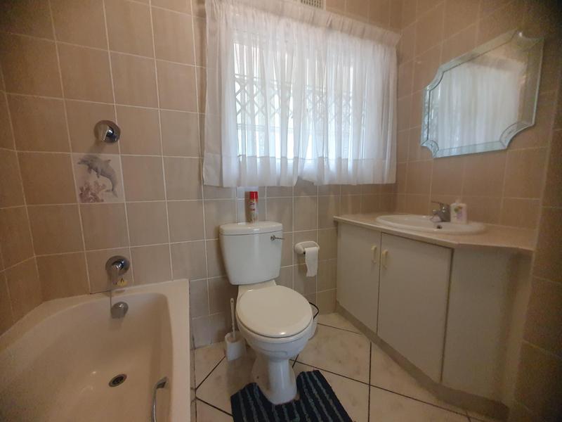 3 Bedroom Property for Sale in Umtentweni KwaZulu-Natal