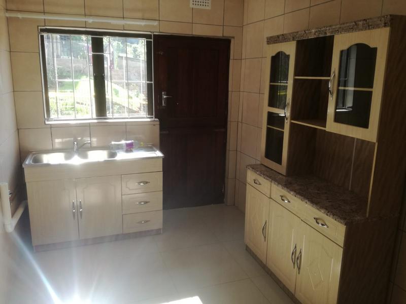To Let 2 Bedroom Property for Rent in Clare Hills KwaZulu-Natal