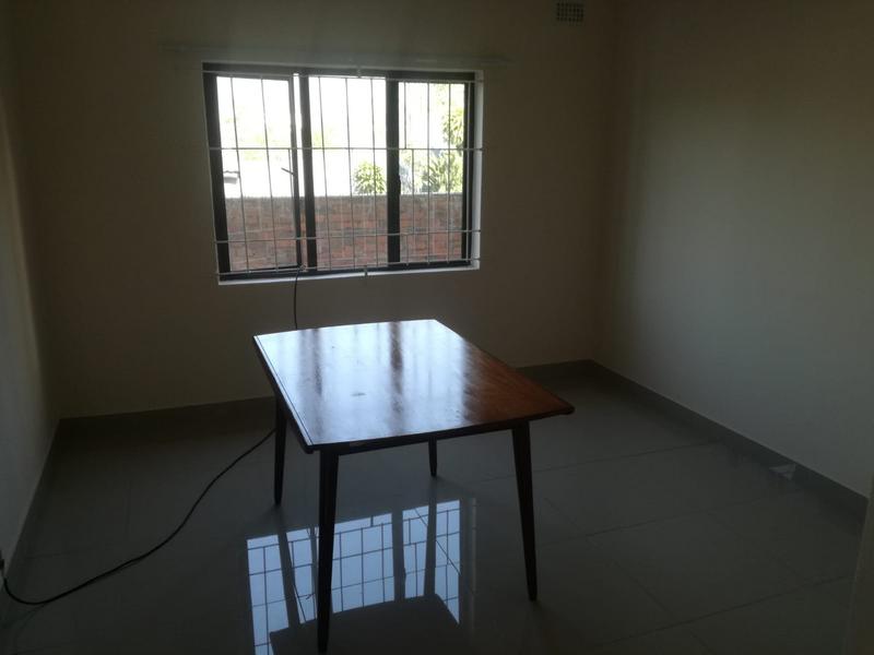 To Let 2 Bedroom Property for Rent in Clare Hills KwaZulu-Natal