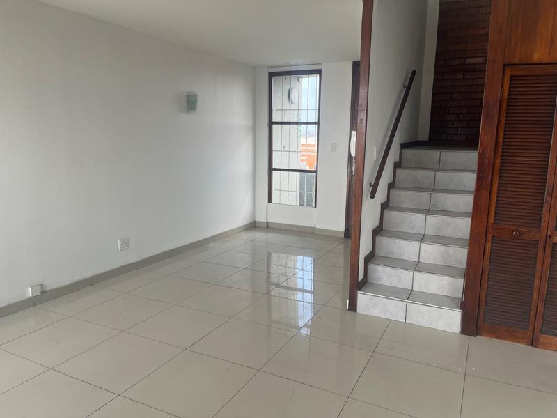 To Let 3 Bedroom Property for Rent in Essenwood KwaZulu-Natal