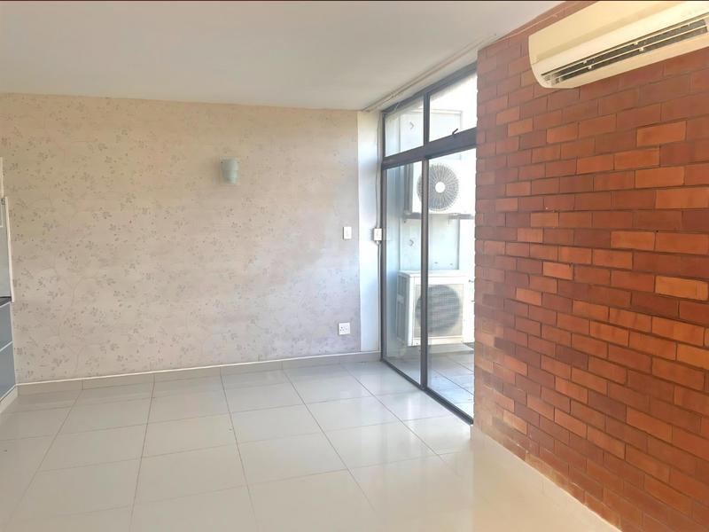 To Let 3 Bedroom Property for Rent in Essenwood KwaZulu-Natal