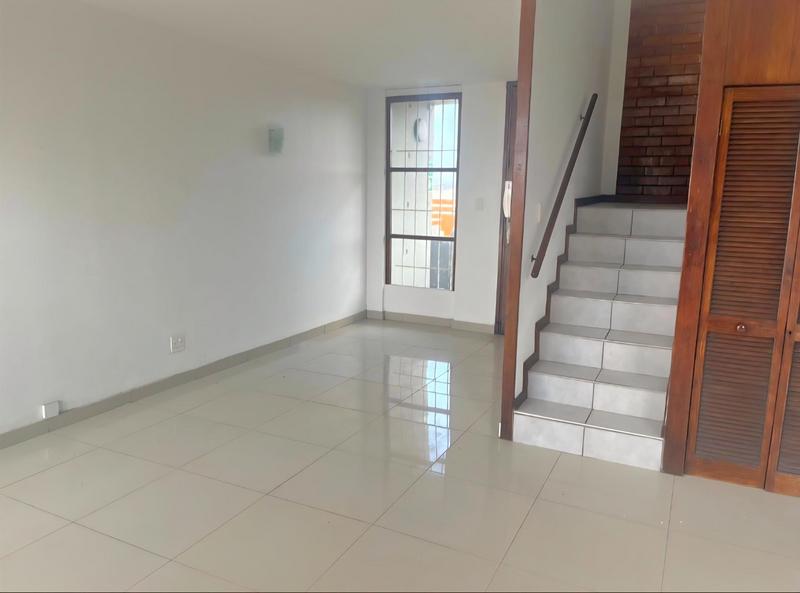 To Let 3 Bedroom Property for Rent in Essenwood KwaZulu-Natal