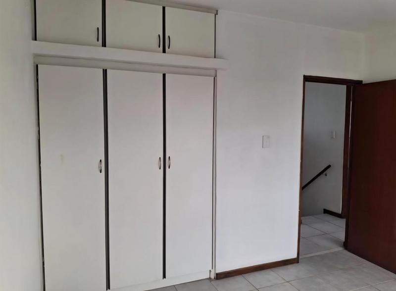To Let 3 Bedroom Property for Rent in Essenwood KwaZulu-Natal