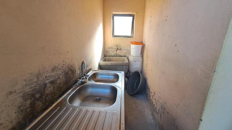 To Let 1 Bedroom Property for Rent in Umlazi KwaZulu-Natal