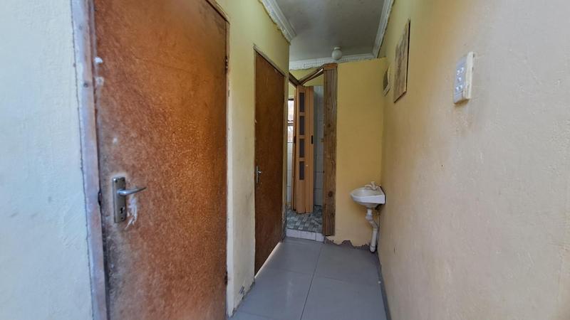 To Let 1 Bedroom Property for Rent in Umlazi KwaZulu-Natal