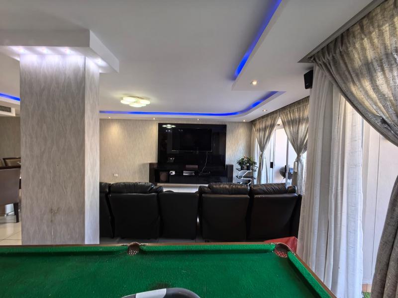 2 Bedroom Property for Sale in Essenwood KwaZulu-Natal