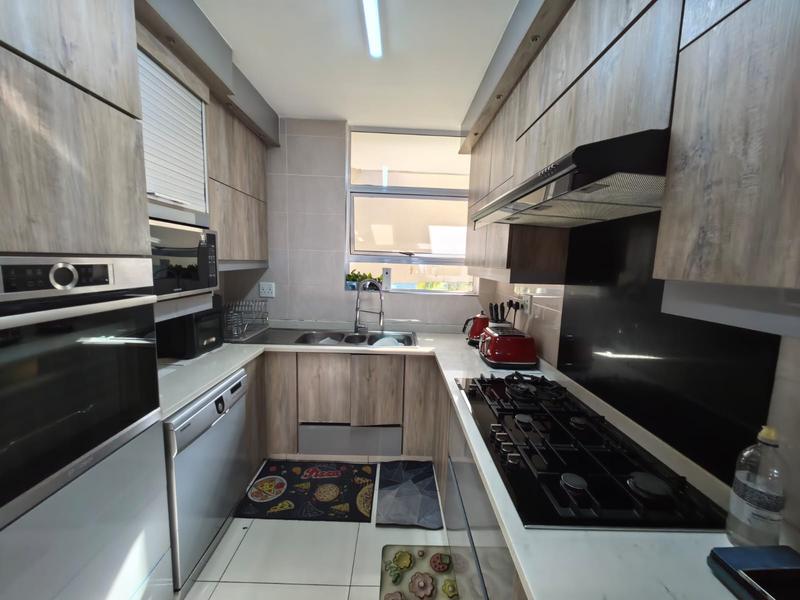 2 Bedroom Property for Sale in Essenwood KwaZulu-Natal