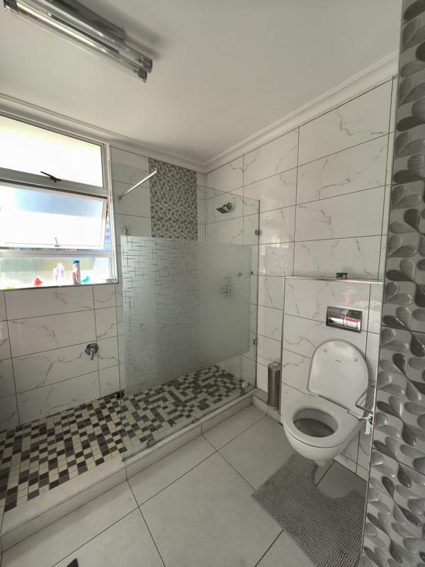 2 Bedroom Property for Sale in Essenwood KwaZulu-Natal