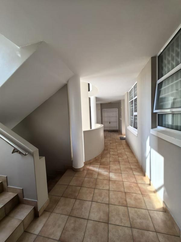 2 Bedroom Property for Sale in Essenwood KwaZulu-Natal